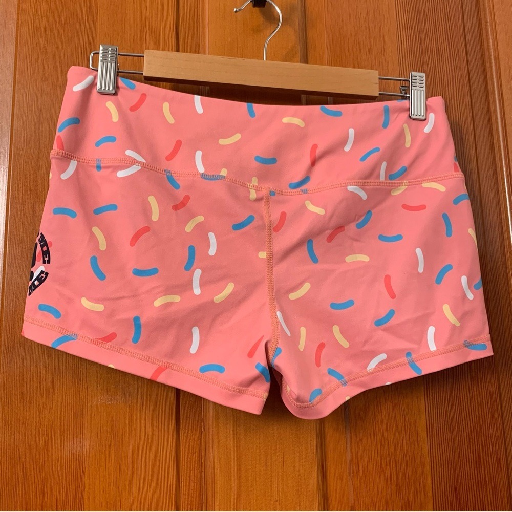 Feed Me Fight Me Sprinkle Print Athletic Shorts Womens Medium Pink Excellent - Picture 8 of 9